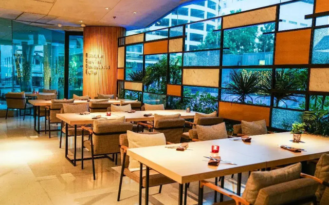 Lit Bangkok Hotel