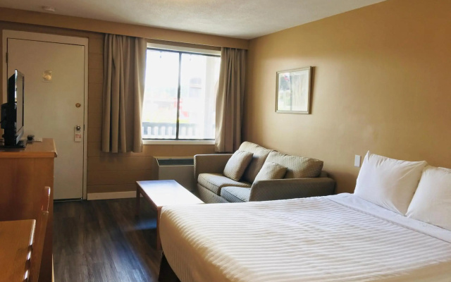 Thunderbird Motor Inn