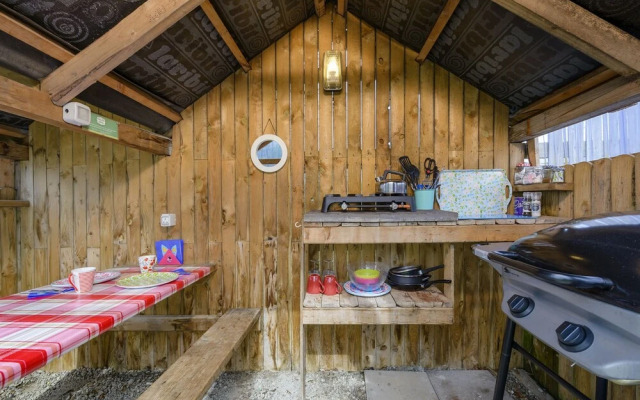 Killarney Glamping at the Grove