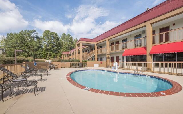 Red Roof Inn Tupelo