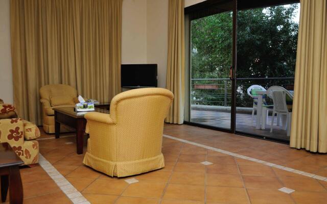 Casa Verde Suites