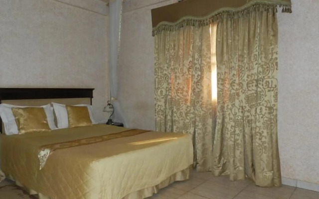 Crown Jakiba Hotel