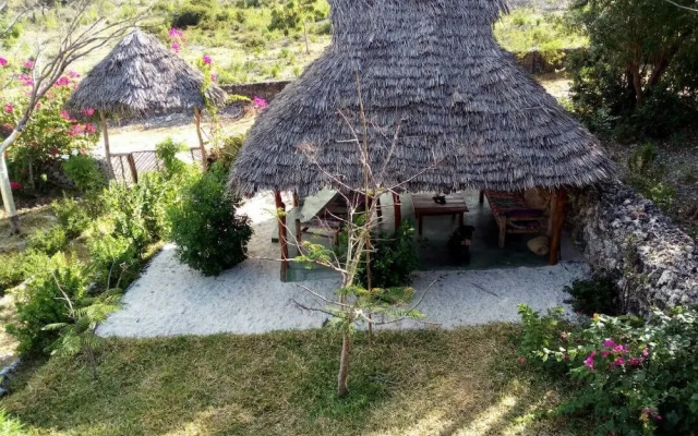 Mnana Lodge