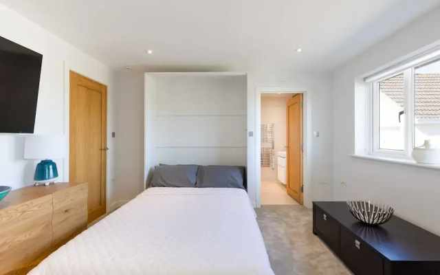 Spacious 4Bd Smart Home In Idyllic Rural Setting