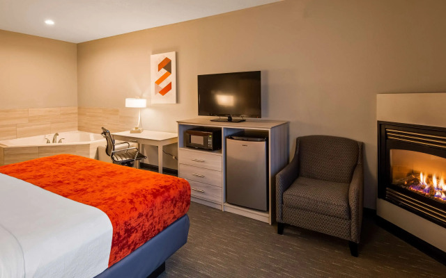 Best Western Plus New Cumberland Inn & Suites