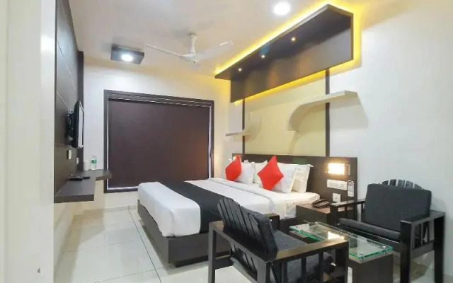 Le Moshe Inn by OYO Rooms