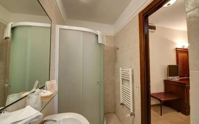 Atrium Hotel Ateneu City Center