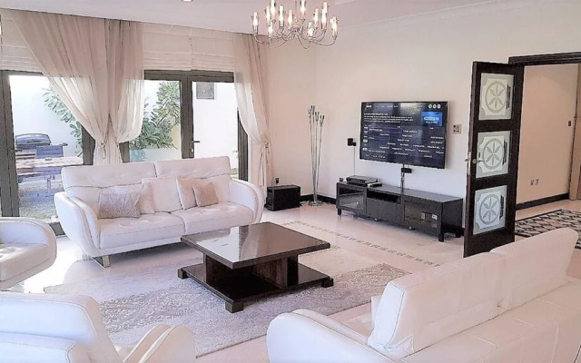 Palm Jumeirah M Villa 14