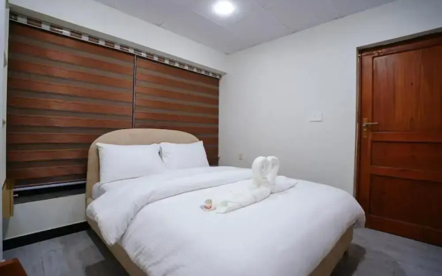 LuxVill Hotel