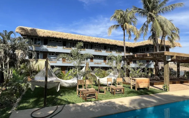 Straw Hat Surf Hostel