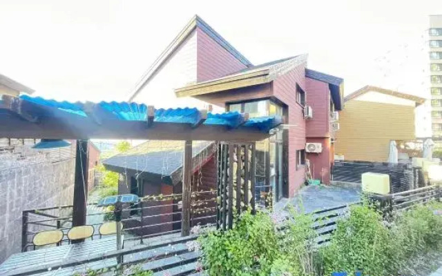 Joy Yard Apartment (Villa)