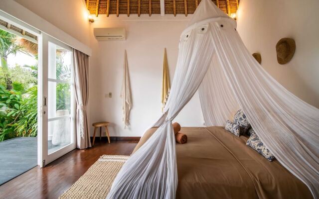 Traditional Private Villa, 3 BR, Uluwatu