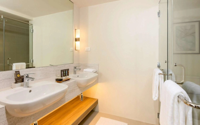 Novotel Suites Manila at Acqua
