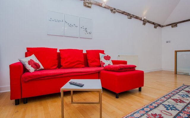 Spacious Quiet Mews House Near Angel