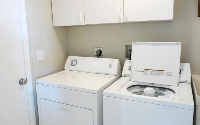 438 North Barfield Drive