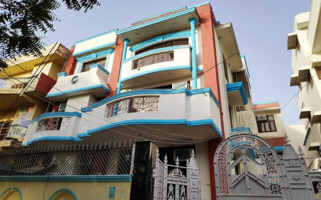 Oyo 42733 Silver Homes