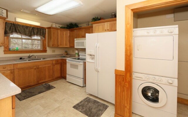 Ivy Falls 9 - Five Bedroom Chalet