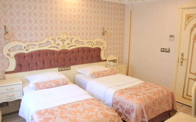 Nayla Palace Hotel