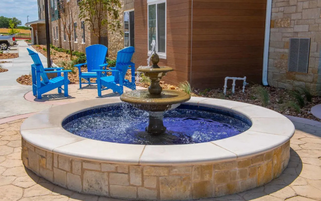 Soka Suites Dallas - Las Colinas