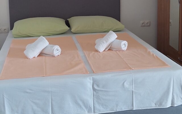 S2-spacious Studio With the sea View & use of Pool