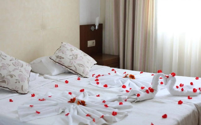 Akalia Suite Hotel & Spa