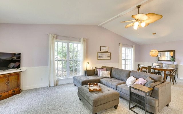 Tranquil Thomasville Retreat w/ Deck + Dining Area