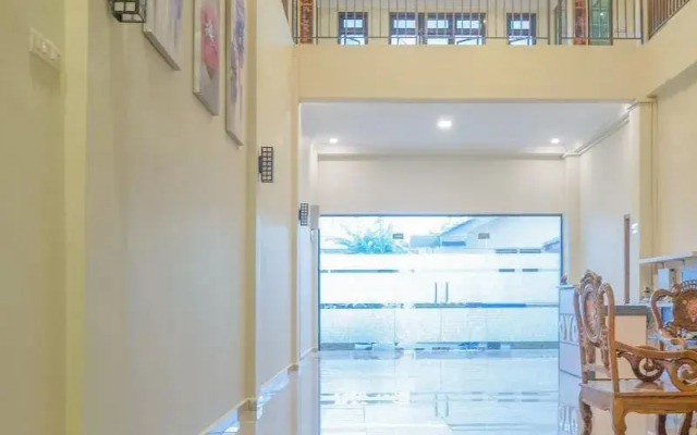 Oyo 740 Joyful Hotel