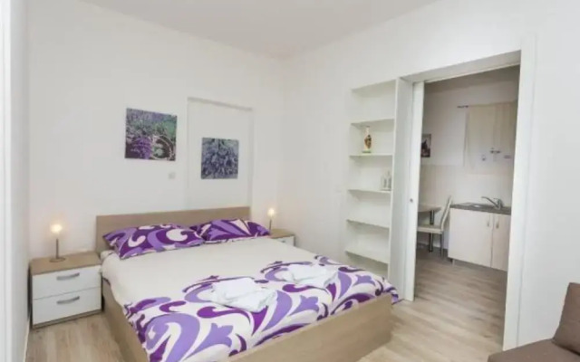 Cozy Seaview Retreat A & M Apartments