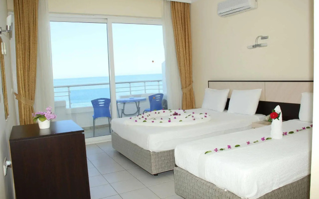 Side Beach Club Hotel