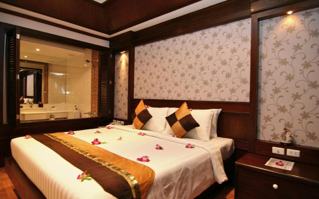 Отель Rayaburi Hotel Patong