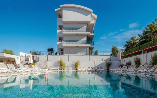 A Hotel Side