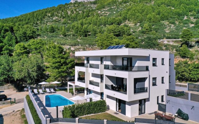 Nice Apartment in Baska Voda With 1 Bedrooms, Heated Swimming Pool and Swimming Pool