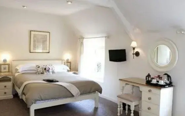 The Hollow Bottom - B&B