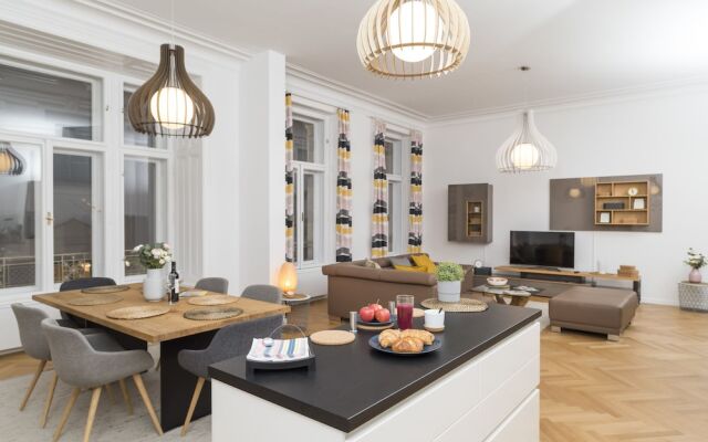 Singerstraße Luxury Apartment