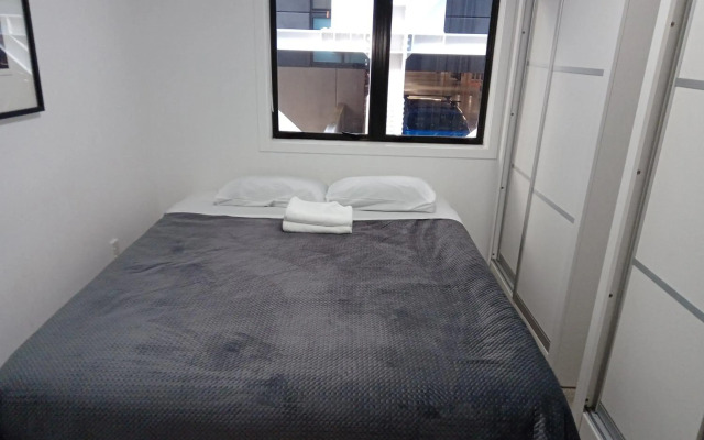 Peaceful apartment at Victoria Park