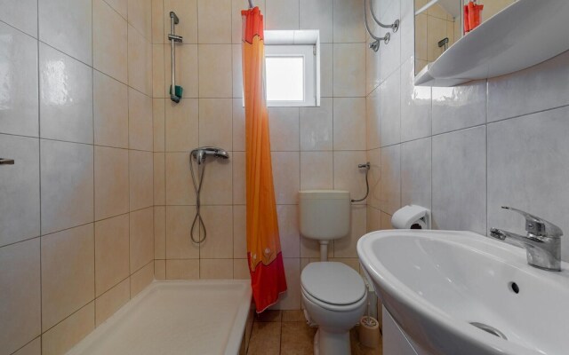 Stunning Apartment in Vir With Wifi and 2 Bedrooms