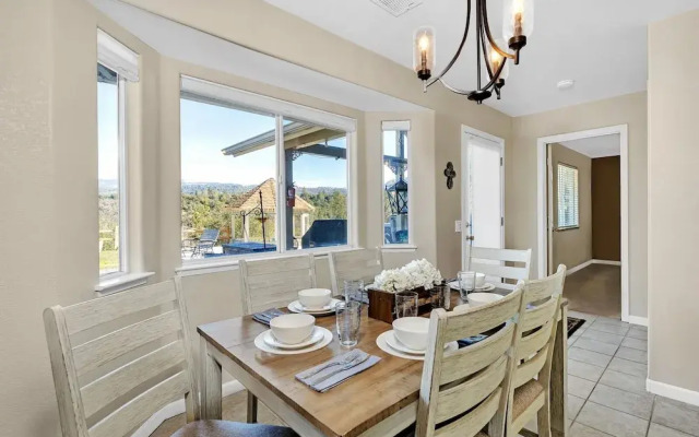 Awesome Views, Game Room, Hot Tub and More!