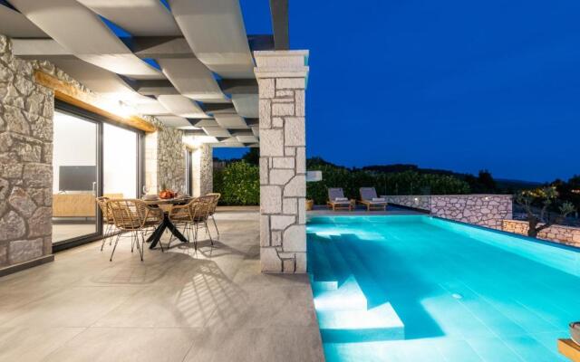 Castielia Residence