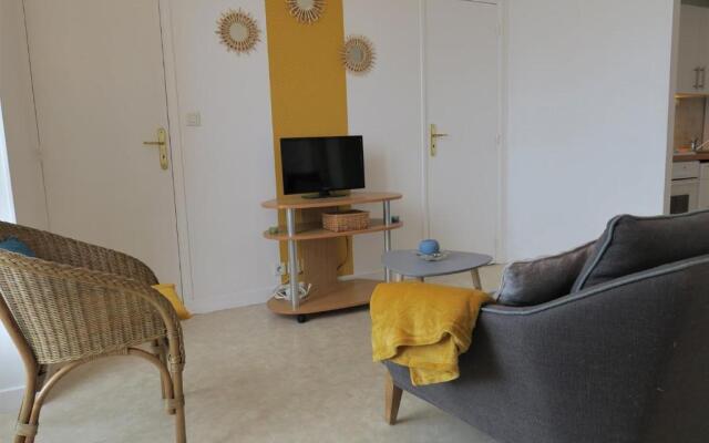 Appartement Avec Superbe Vue Mer À Tregastel - Ref 6