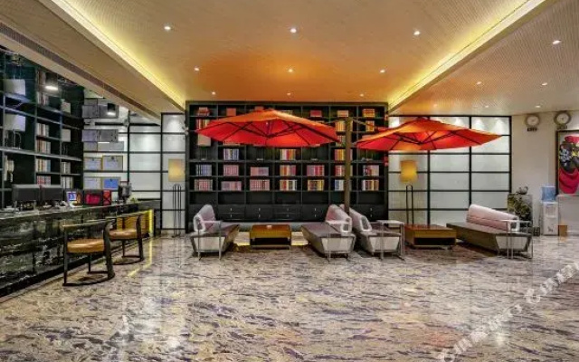 AutobotsOutbots Hotel (Zhengzhou Liulin Metro Station)