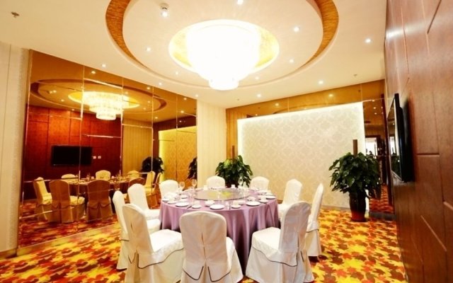 Fuyong Yulong Hotel