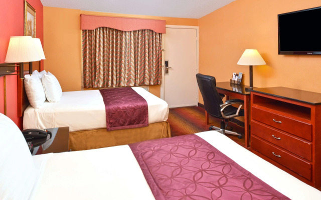 Americas Best Value Inn Smithtown Long Island