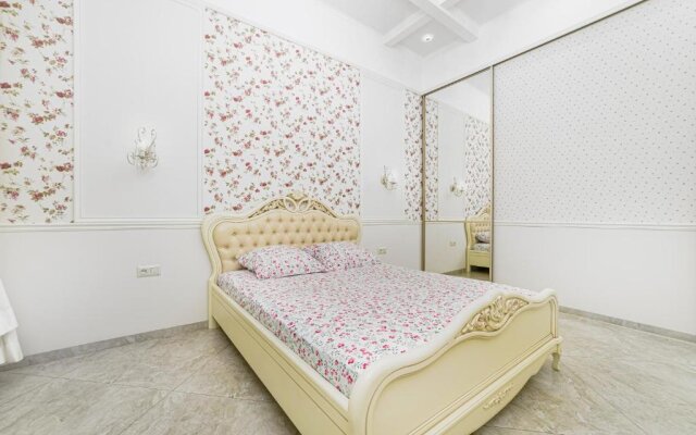 NEW!Designer apartment on Deribasovskaya