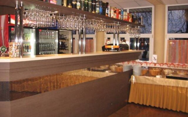 Hotel Thelena