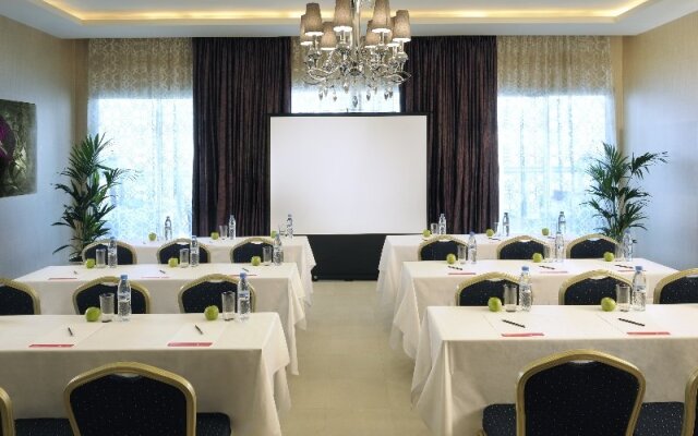 Hotel Ramada by Wyndham Downtown Dubai