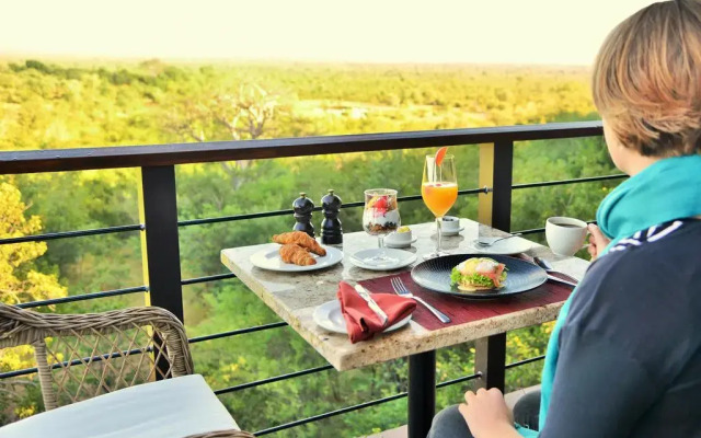 Victoria Falls Safari Club
