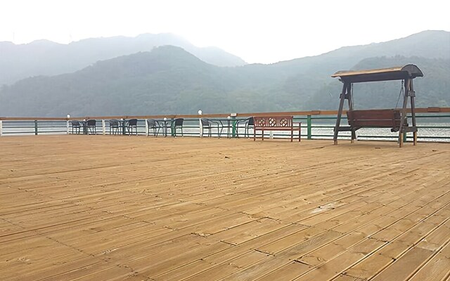 Gapyeong Garamseulki Pension