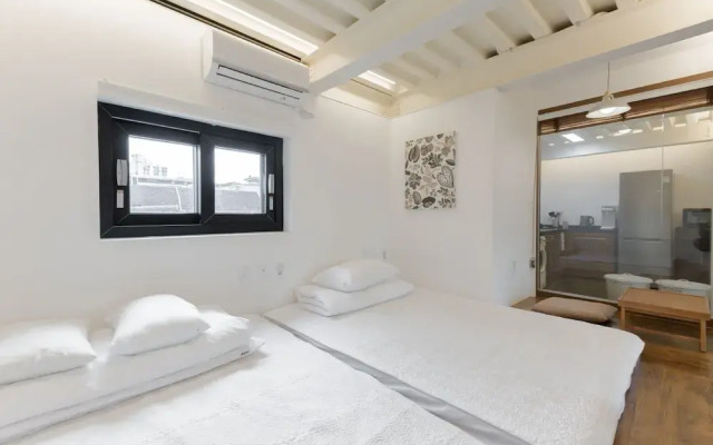 Sio Hostel L-Suite