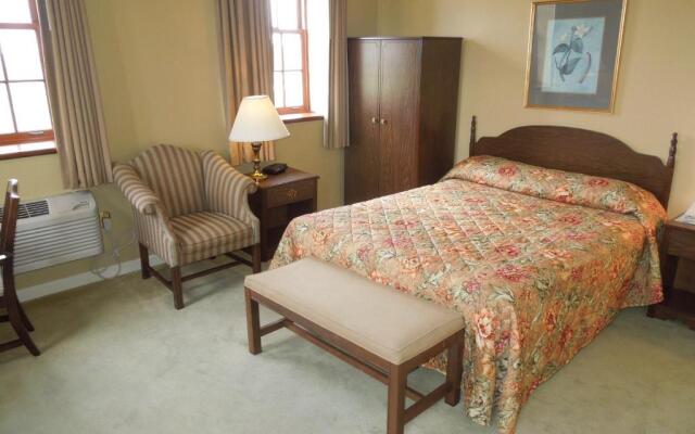 Guest Quarters at The Bridges Golf Club