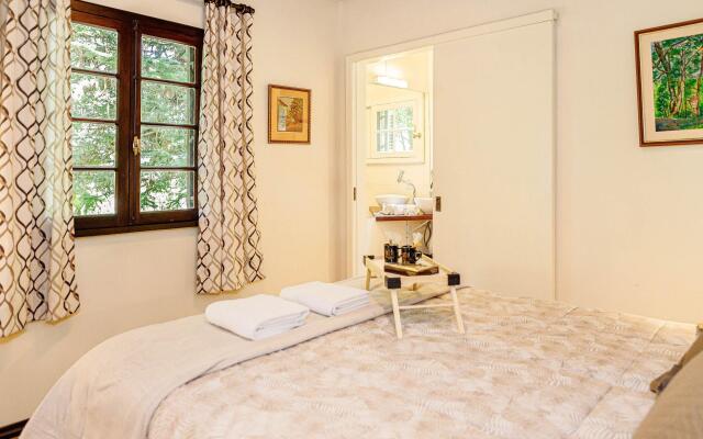 Chalet no Parque Privado Bem-te-vi 1 km do centro "